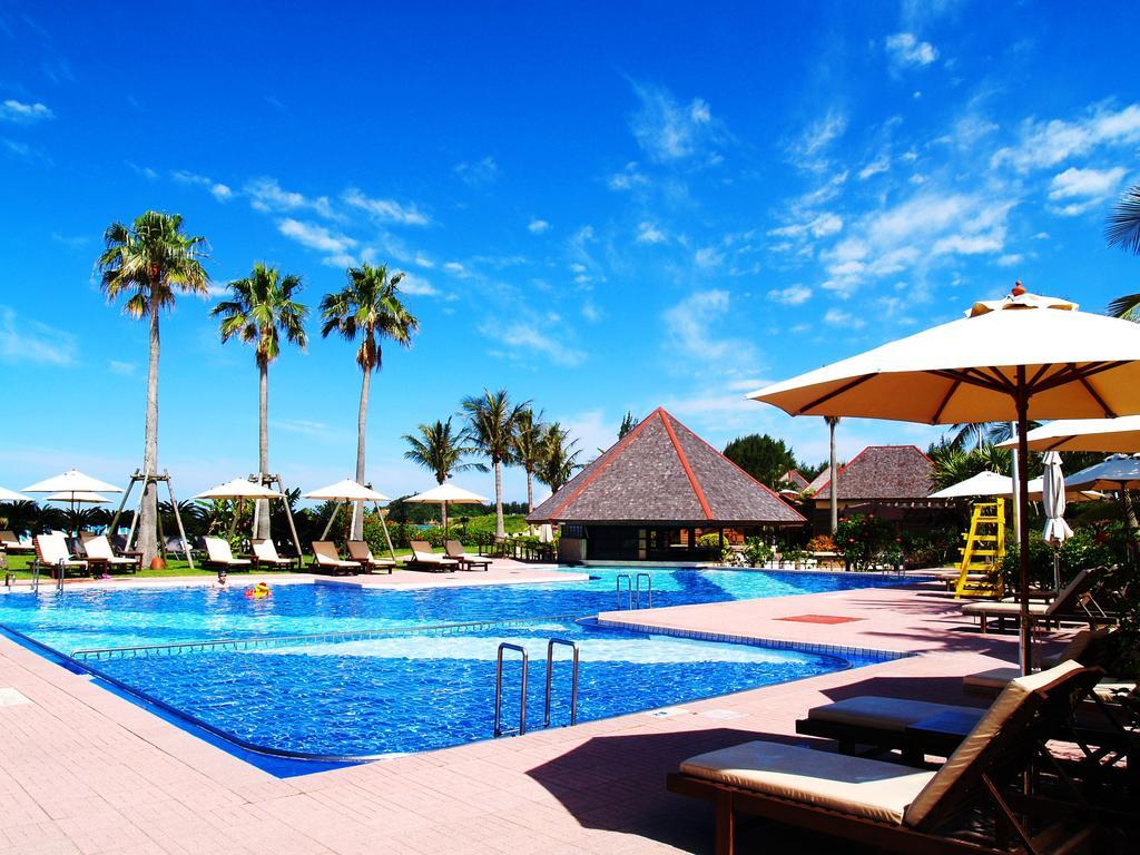 Okuma Private Beach & Resort Kunigami Bagian luar foto