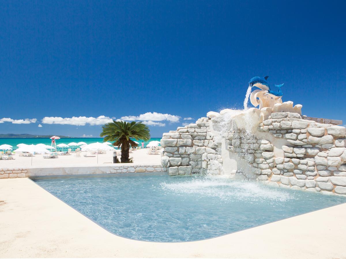 Okuma Private Beach & Resort Kunigami Bagian luar foto
